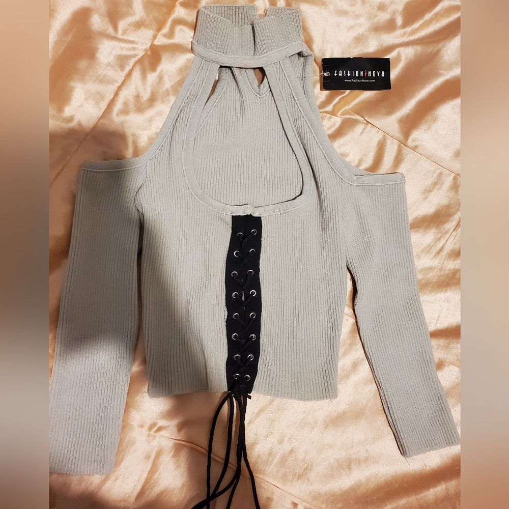 Fashion Nova halter crop top in grey